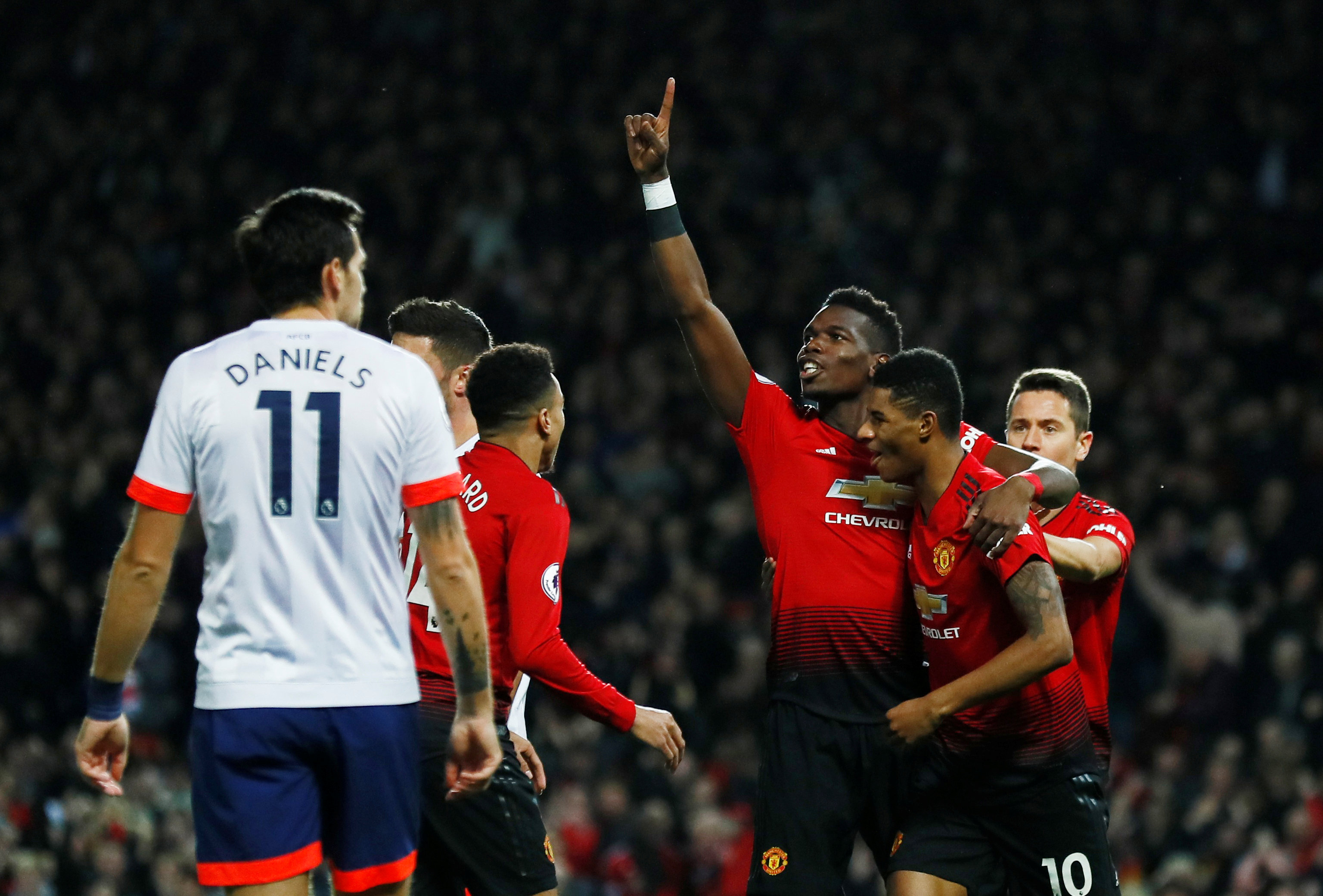 不仅能吸引 不仅能吸引